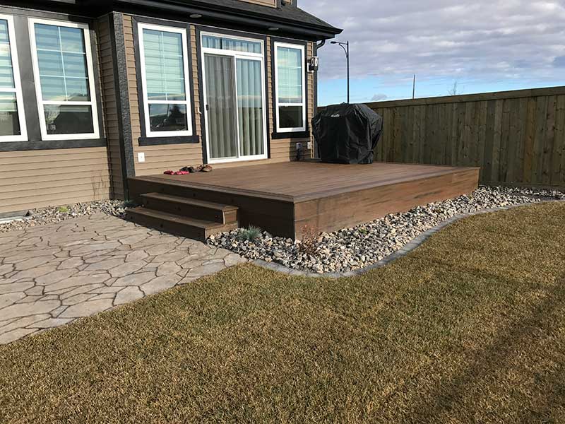 Decks of Every Size, Made to Fit Your Yard