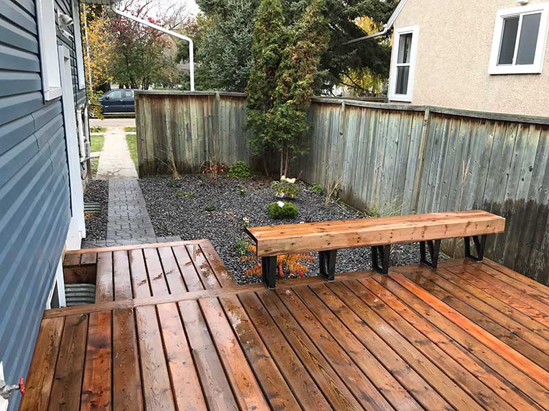 Decks With Built-in Seating